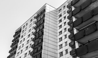 UP BW